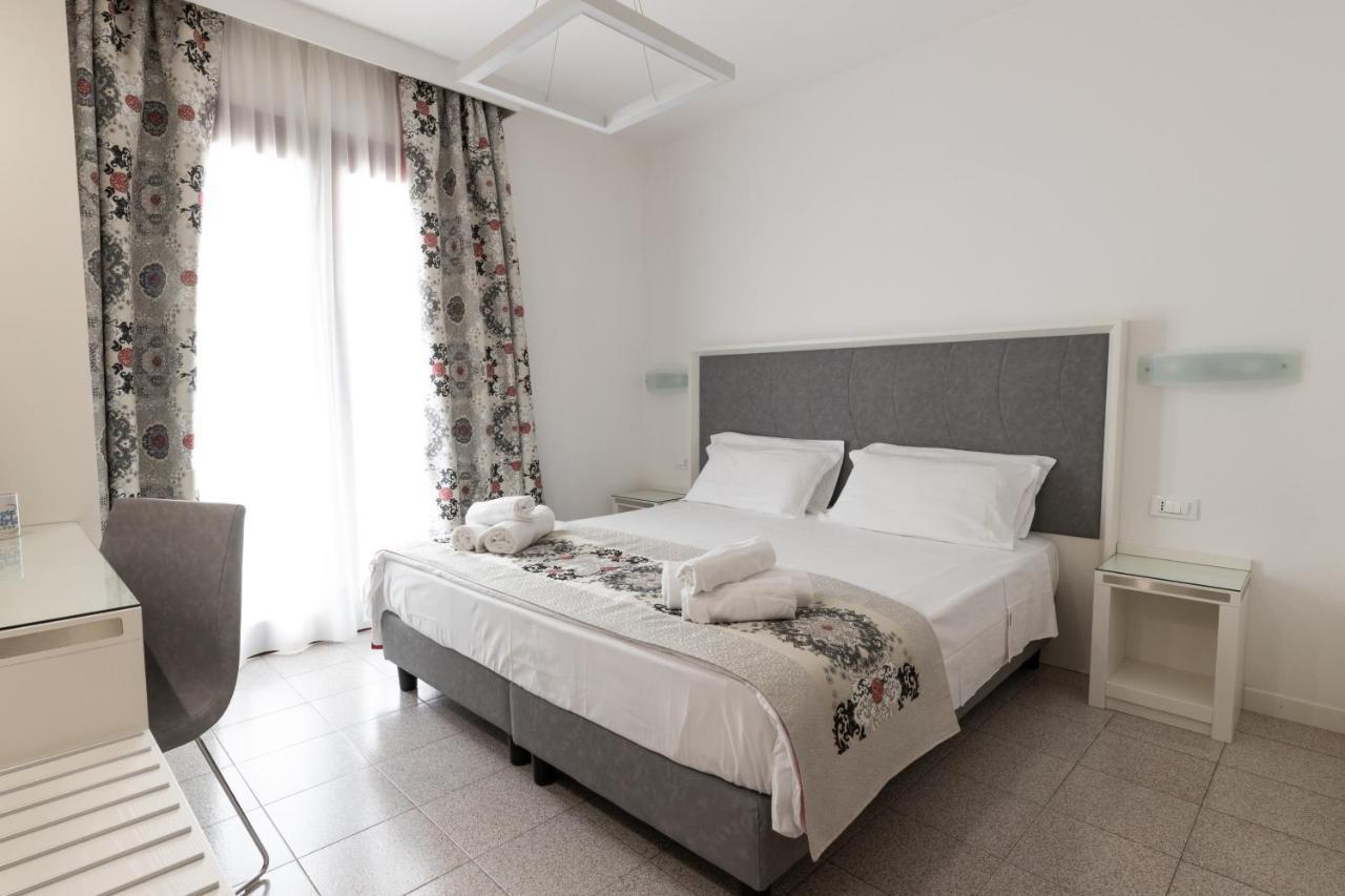 Hotel Adria Lignano Sabbiadoro Esterno foto