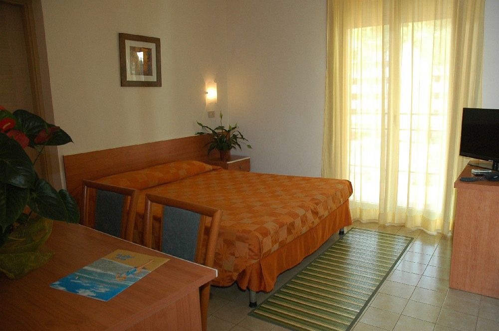 Hotel Adria Lignano Sabbiadoro Esterno foto